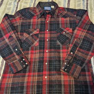 Pendleton Canyon Men's Red and Black Checkered Shirt